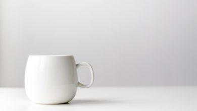 أفضل صور خلفية بيضاء سادة نقوش حلوة جميلة للكتابة والتصميم