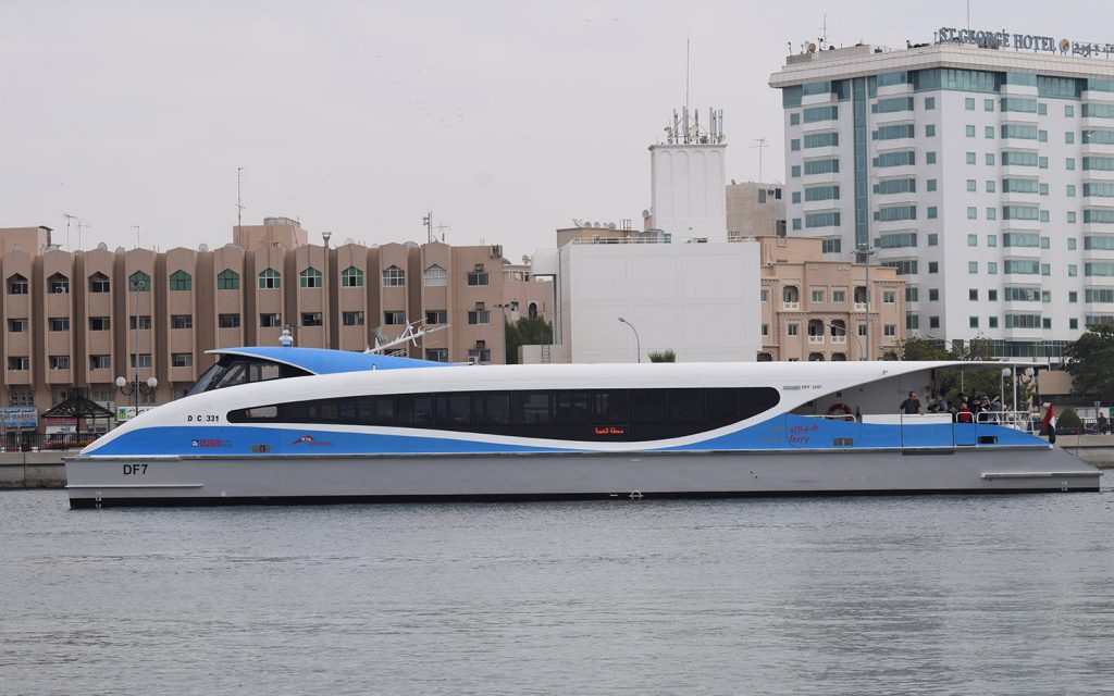 وسائل النقل البحري في الامارات