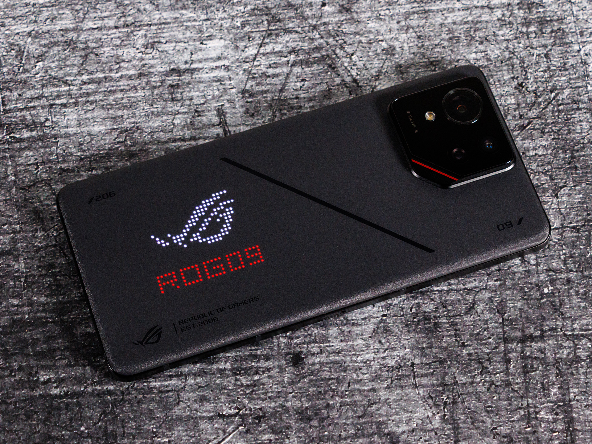 سعر Asus ROG Phone 9 في السعودية 2025