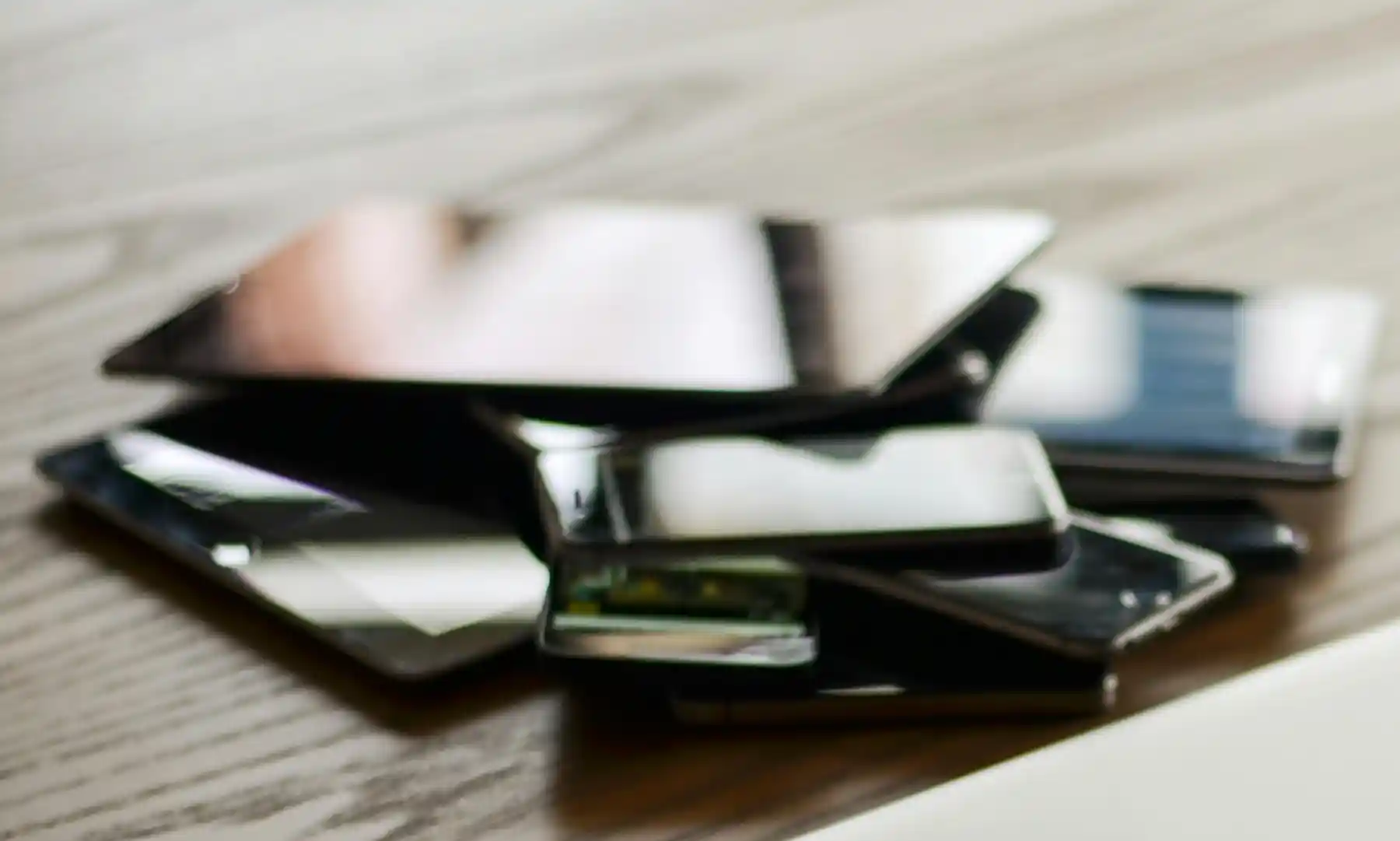 ارتفاع أسعار الهواتف الذكية بشكل كبير في 2026 بسبب عوامل اقتصادية وتقنية جديدة