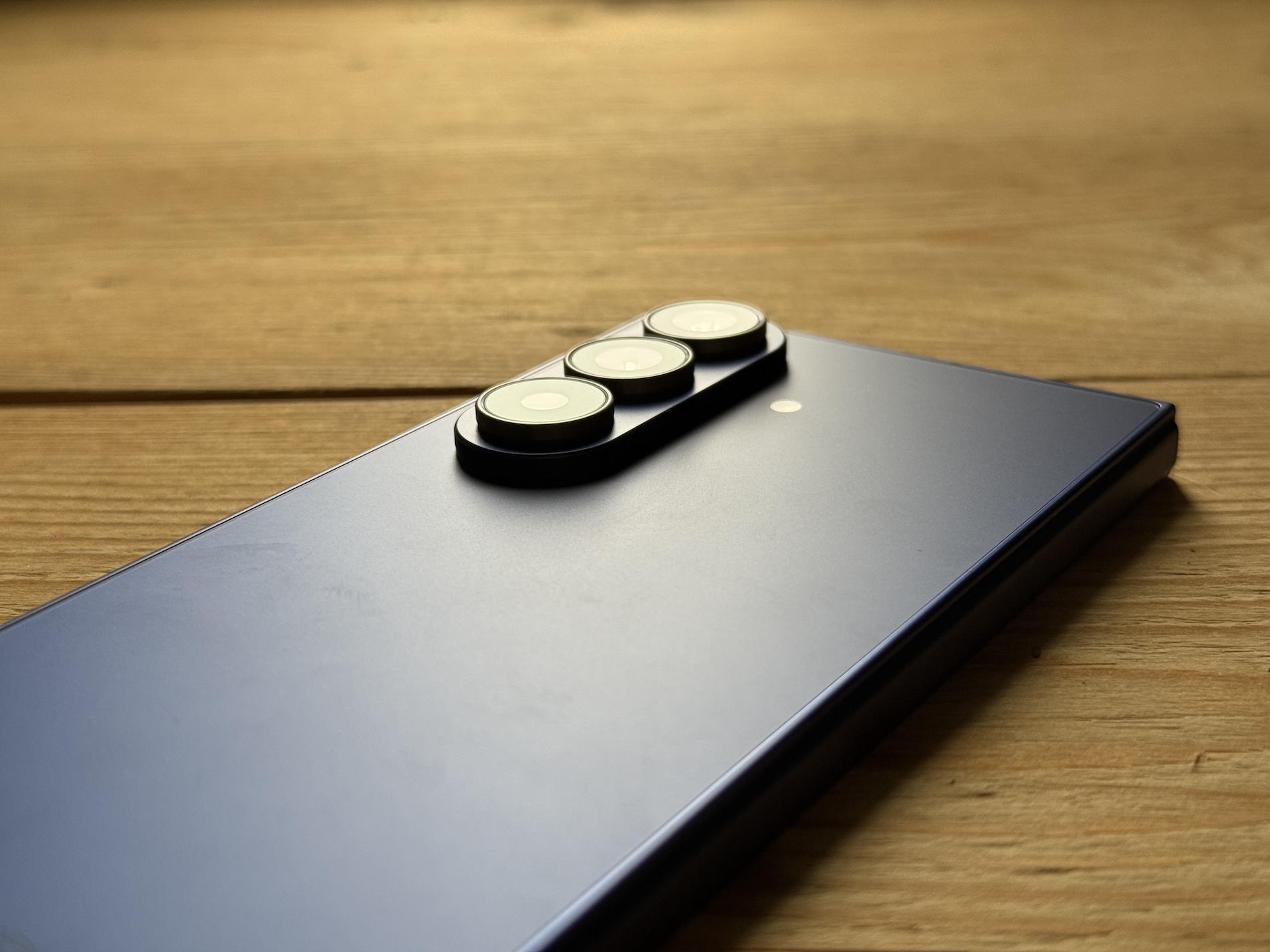 تسريبات مواصفات كاميرا Galaxy Z Fold8 تثير تساؤلات حول مفاجآت سامسونج القادمة