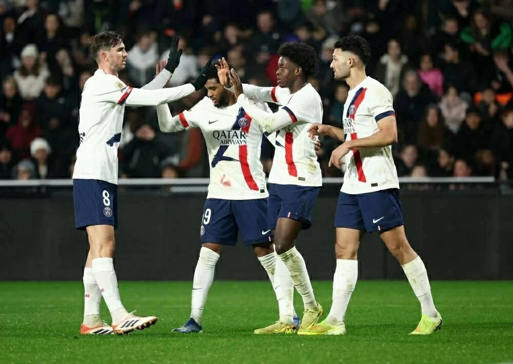 تفاصيل القنوات التي تبث مباراة نهائي كأس إنتركونتيننتال بين باريس سان جيرمان وفلامنجو مباشرة