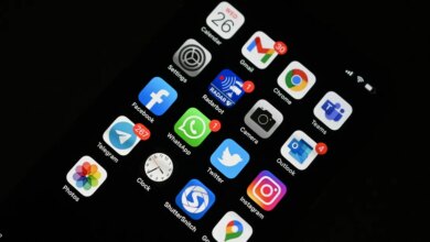 توقعات بانخفاض حاد في شحنات الهواتف الذكية عالميا خلال عام 2026 مع تأثيرات كبيرة على السوق العالمي