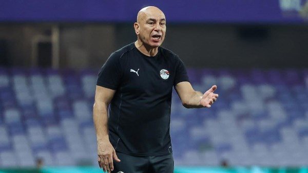 حسام حسن يعيد ذكريات التتويج الإفريقي ويرفع معنويات منتخب مصر قبل مواجهة زيمبابوي