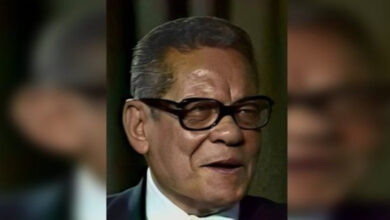 ذكرى ميلاد طاهر أبو فاشا الرجل الذي أشعل ليالي الإذاعة المصرية وأعاد لها المجد