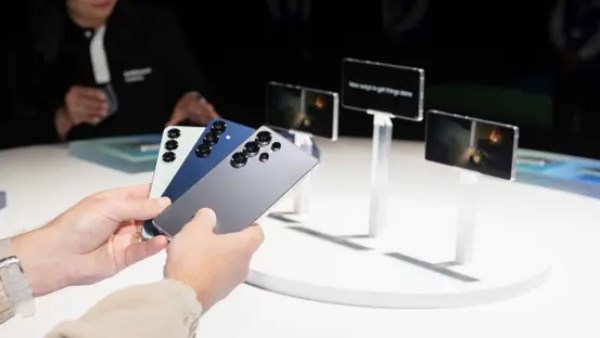 عودة سامسونج إلى التقاليد مع تسريبات تؤكد إطلاق سلسلة Galaxy S26 في فبراير المقبل