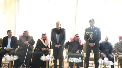 مندوبا عن الملك وولي العهد العيسوي يواسي الخريشا وعبيدات في لحظات الحزن العميق