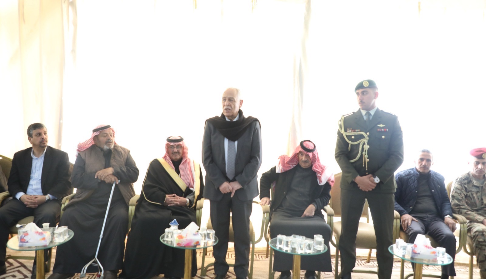 مندوبا عن الملك وولي العهد العيسوي يواسي الخريشا وعبيدات في لحظات الحزن العميق