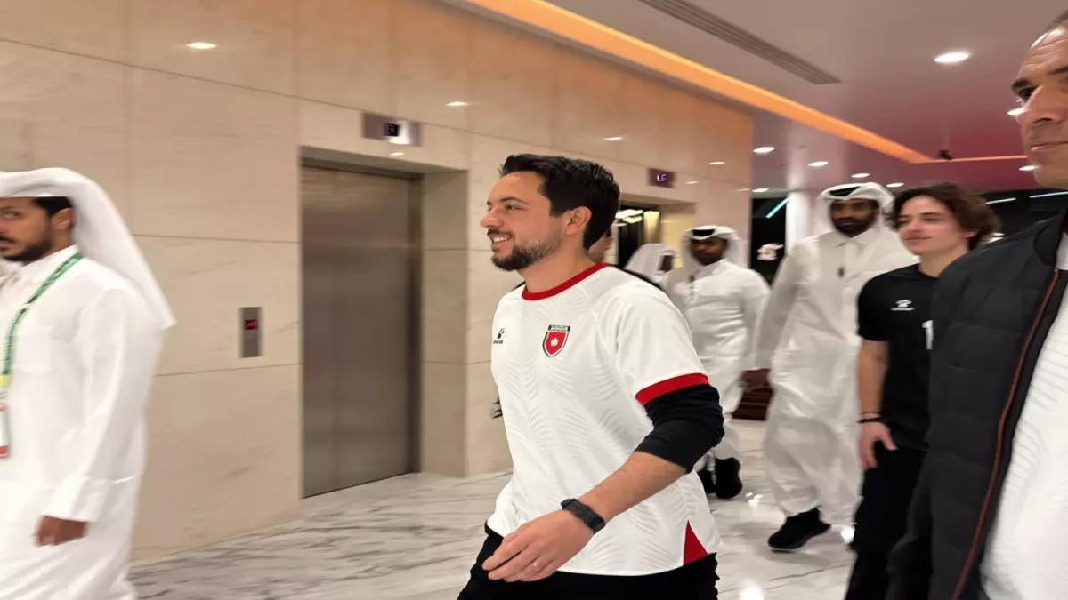 ولي العهد الأردني يصل ستاد البيت شخصيا لدعم النشامى في المواجهة الحاسمة أمام السعودية