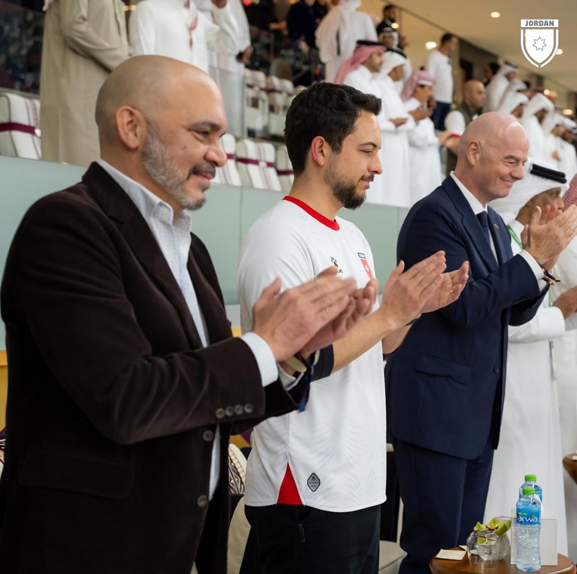 ولي العهد يوجه رسالة جماهير الأردن بالتشجيع المستمر من أول صافرة حتى النهاية في شرق وغرب