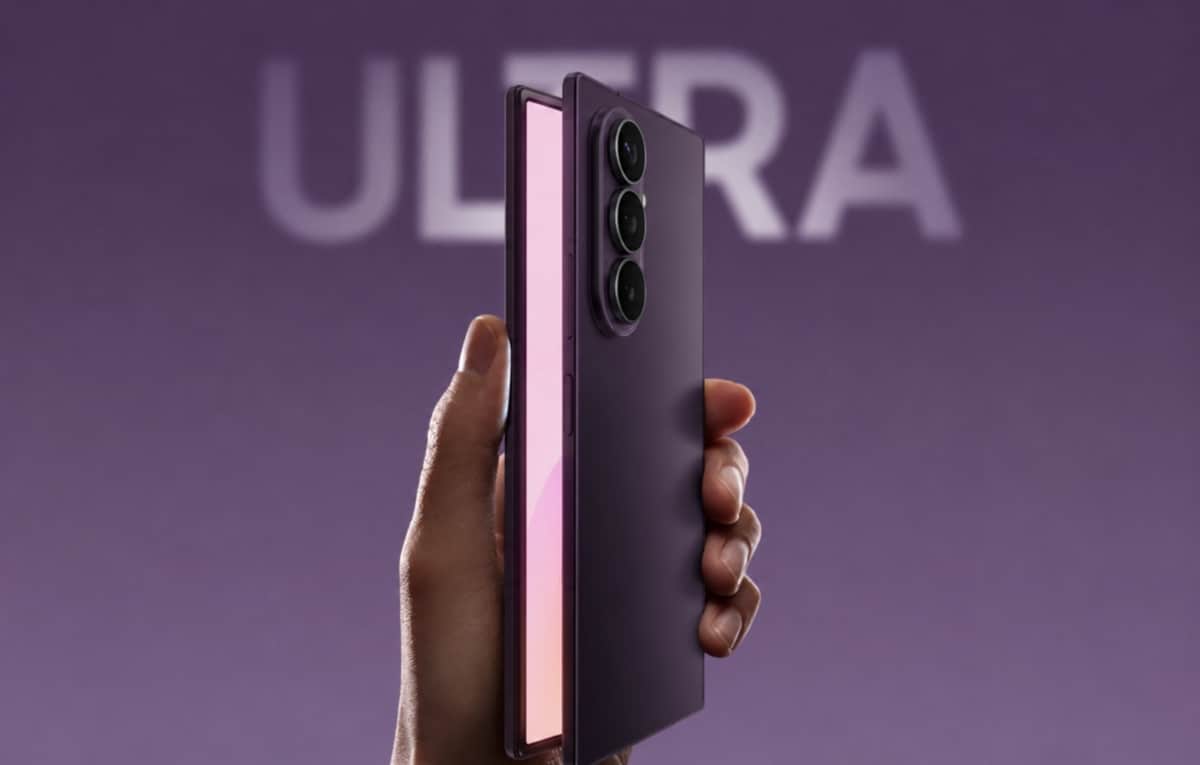 هاتف Galaxy Z Fold 8 Ultra