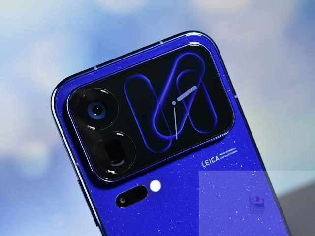 هاتف Xiaomi 18 Pro